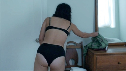 Pic: Kit Zauhar in This Closeness