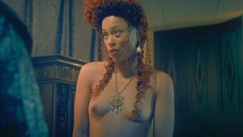 Pic: Clarisse Lhoni-Botte in The Serpent Queen