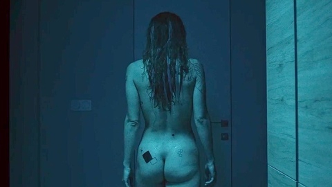 Pic: Anastasiia Pustovit in Between Us