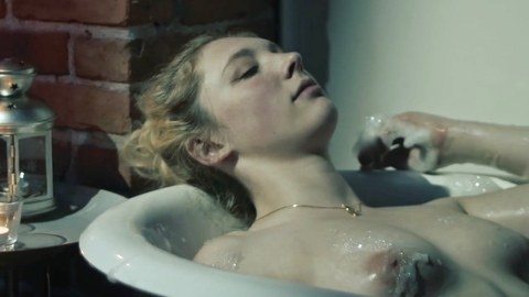 Pic: Chynna Rae Shurts in A Haunting in Ravenwood