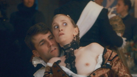 Pic: Anaël Snoek in The Serpent Queen