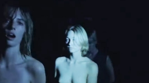 Pic: Christina Leonardi in Thérèse