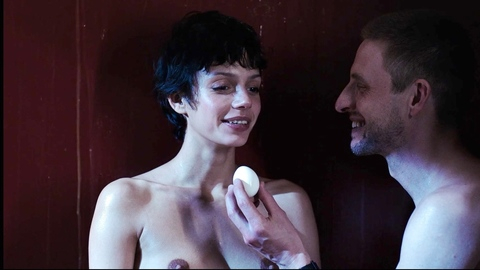 Pic: Noée Abita in First Case