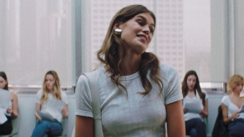 Pic: Kaia Gerber in Shell