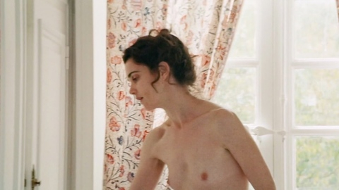 Pic: Camille Rutherford in Jane Austen Wrecked My Life