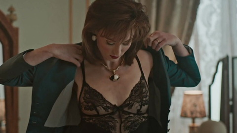 Pic: Sophie Turner in Joan