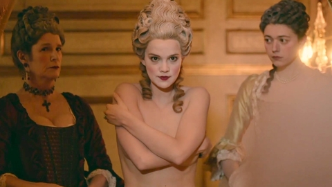 Pic: Emilia Schüle in Marie Antoinette (2022)