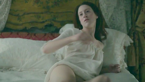 Pic: Roxane Duran in Marie Antoinette (2022)