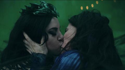 Pic: Aubrey Plaza in Agatha All Along