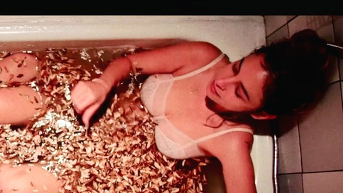 Pic: Moran Rosenblatt in In Bed (2022)