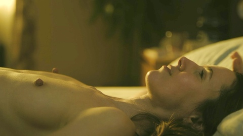 Pic: Alona Tal in Cross