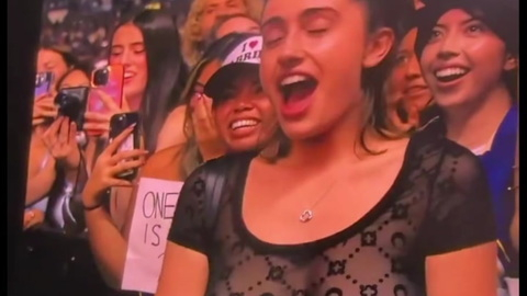 Pic: Rachel Sennott in Sabrina Carpenter: Short n’ Sweet Tour