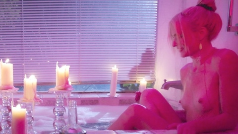 Pic: Erin Anne Gray in Swap