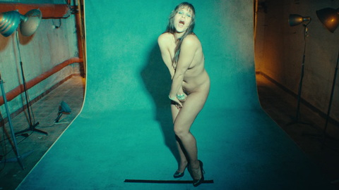 Pic: Anna Szymańczyk in X-Rated Queen