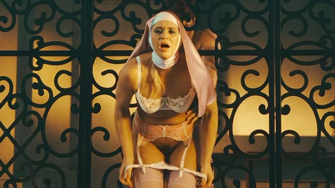 Pic: Anna Szymańczyk in X-Rated Queen
