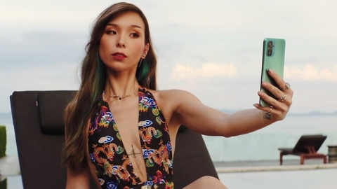 Pic: Jade Ma in 1 Million Followers