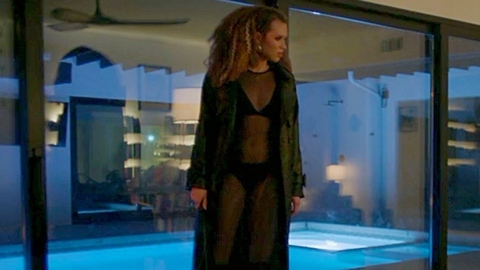 Pic: Samantha Neyland Trumbo in Tempted