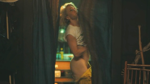 Pic: Carrie Coon in The White Lotus