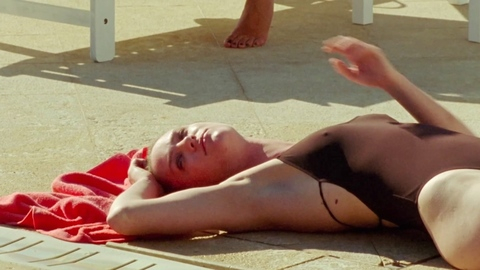 Pic: Mackenzie Davis in Swimming Home