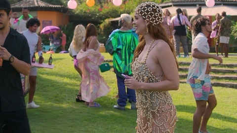 Pic: Sophia Abrahão in Benefits with Friends (2024)