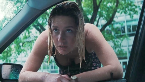 Pic: Adèle Exarchopoulos in Beating Hearts