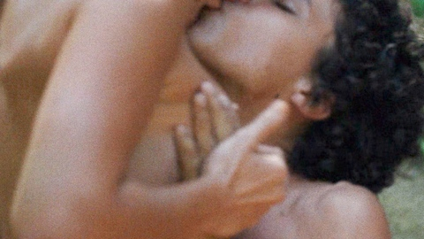 Pic: Adria Arjona in Los Frikis