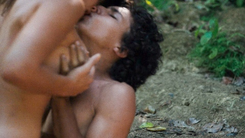 Pic: Adria Arjona in Los Frikis