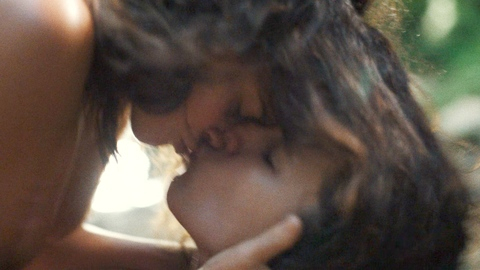 Pic: Adria Arjona in Los Frikis