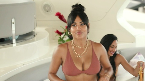 Pic: Karina Palacio in PULSE