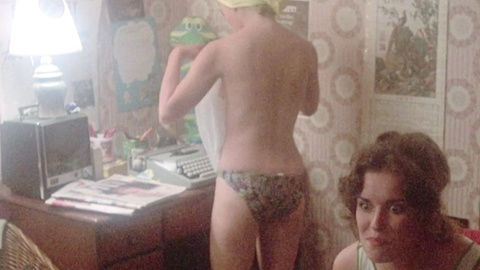 Pic: Jamie Jensen in Cheerleaders Beach Party (1978)