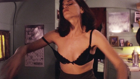 Pic: Linda Fiorentino in Acting on Impulse