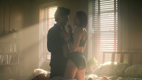 Pic: Madeline Brewer in YOU