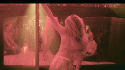 Pic: Chloe Fineman in Summer of 69