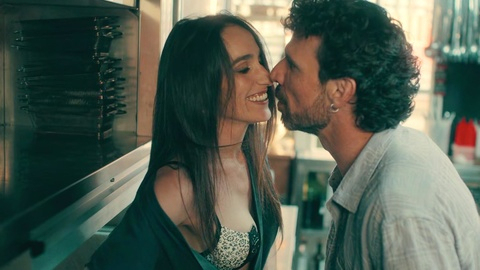 Pic: Nicole Grimaudo in Real Men