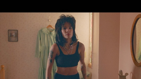 Pic: Halsey in Americana