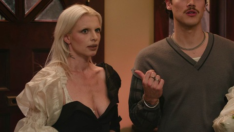 Pic: Julia Fox in Adults