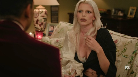 Pic: Julia Fox in Adults