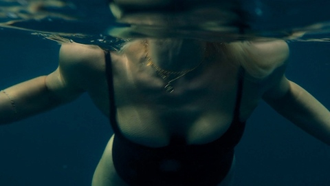 Pic: Émilie Dequenne in Survive