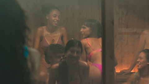 Pic: Laura Moray in Olympo