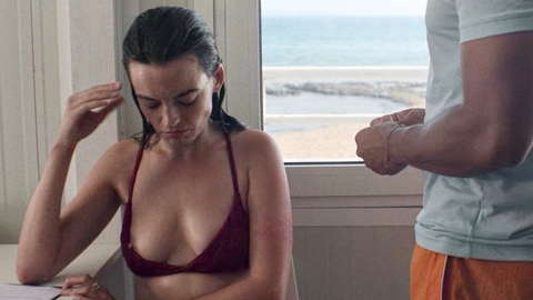 Pic: Emma Mackey in Hot Milk