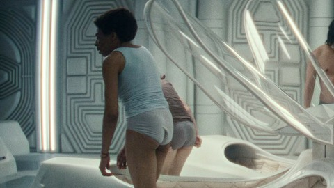 Pic: Karen Aldridge in Alien: Earth