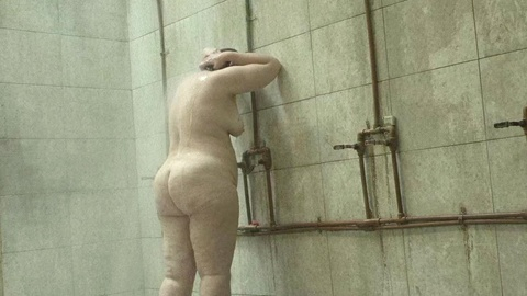 Pic: Ana Garibaldi in In the Mud