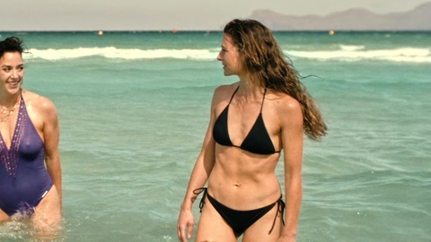 Pic: Svenja Jung in Fall for Me