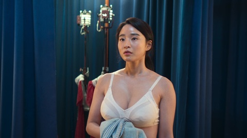 Pic: Bang Hyo-rin in Aema