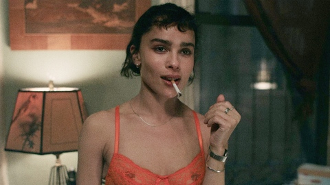 Pic: Zoë Kravitz in Caught Stealing