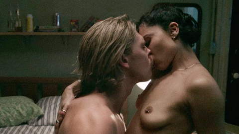 Pic: Zoë Kravitz in Caught Stealing