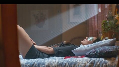 Pic: Maddie Ziegler in Fitting In