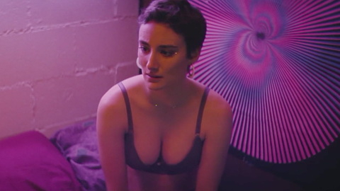 Pic: Ellicyane Paradis in FEM (2024)