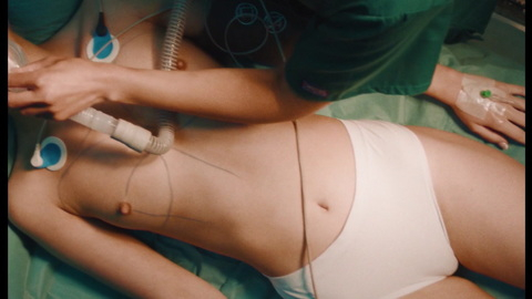 Pic: Elli Rhiannon Müller Osborne in Requiem for Selina