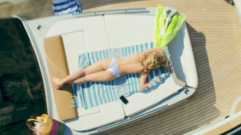 Pic: Alejandra Onieva in Hotel Costiera